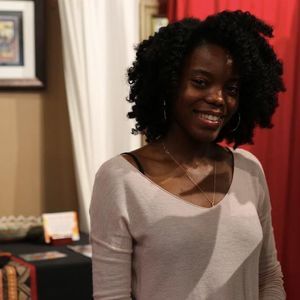 Meet your Posher, Kayla